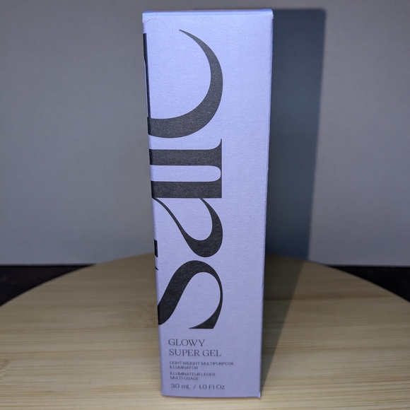 Saie Glowy Super Gel - Illuminating Makeup Base - Picture 3 of 5